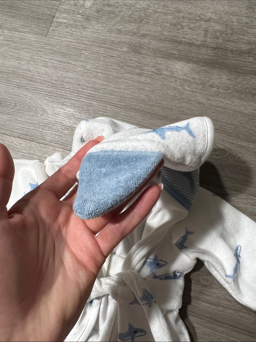 Carters Shark Robe - Picture 3 of 4